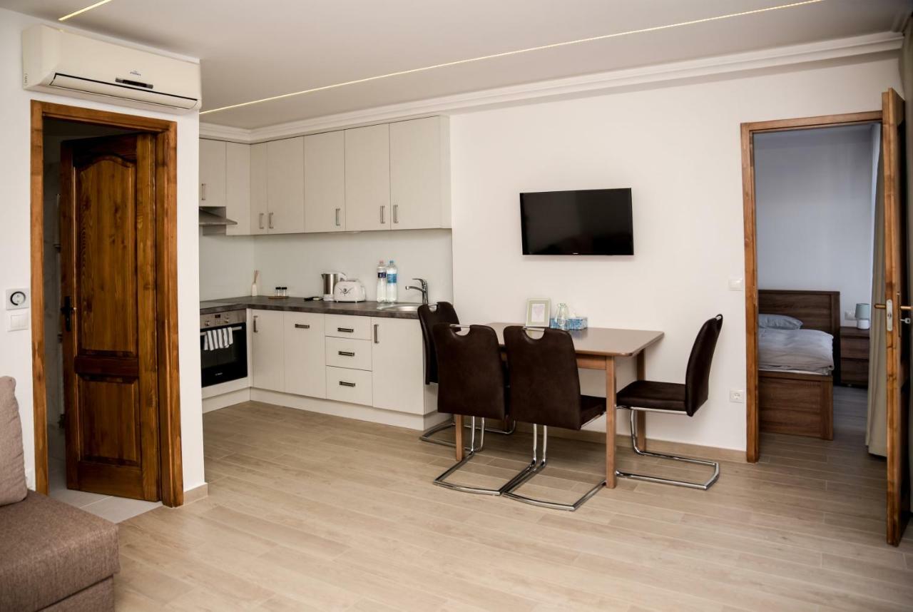 Centrum Apartman Cegléd Exterior foto